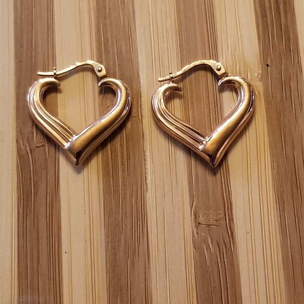 14K Gold Heart Earrings